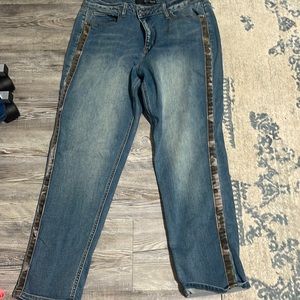 Versona Crop Jeans